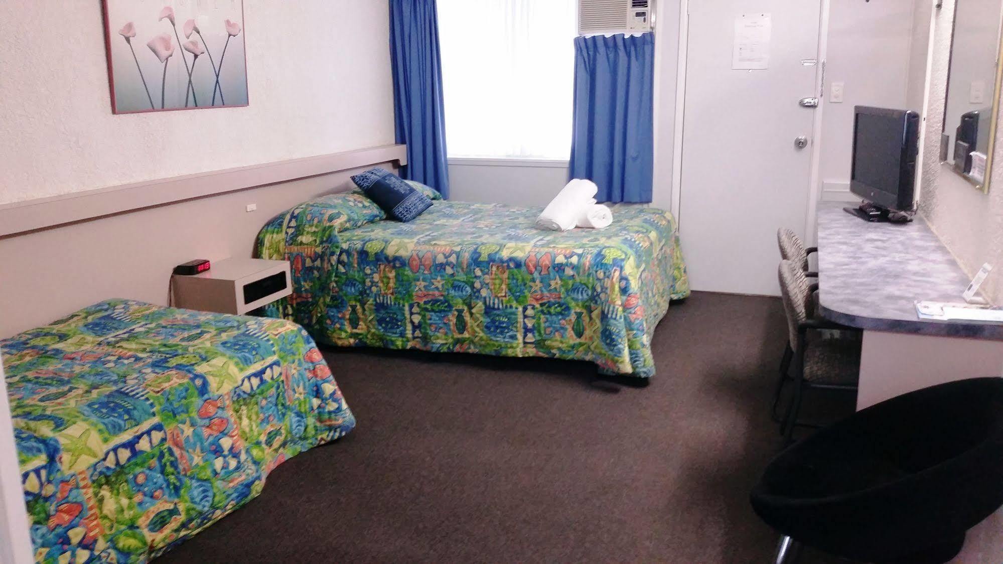 Bundaberg Coral Villa Motor Inn Экстерьер фото