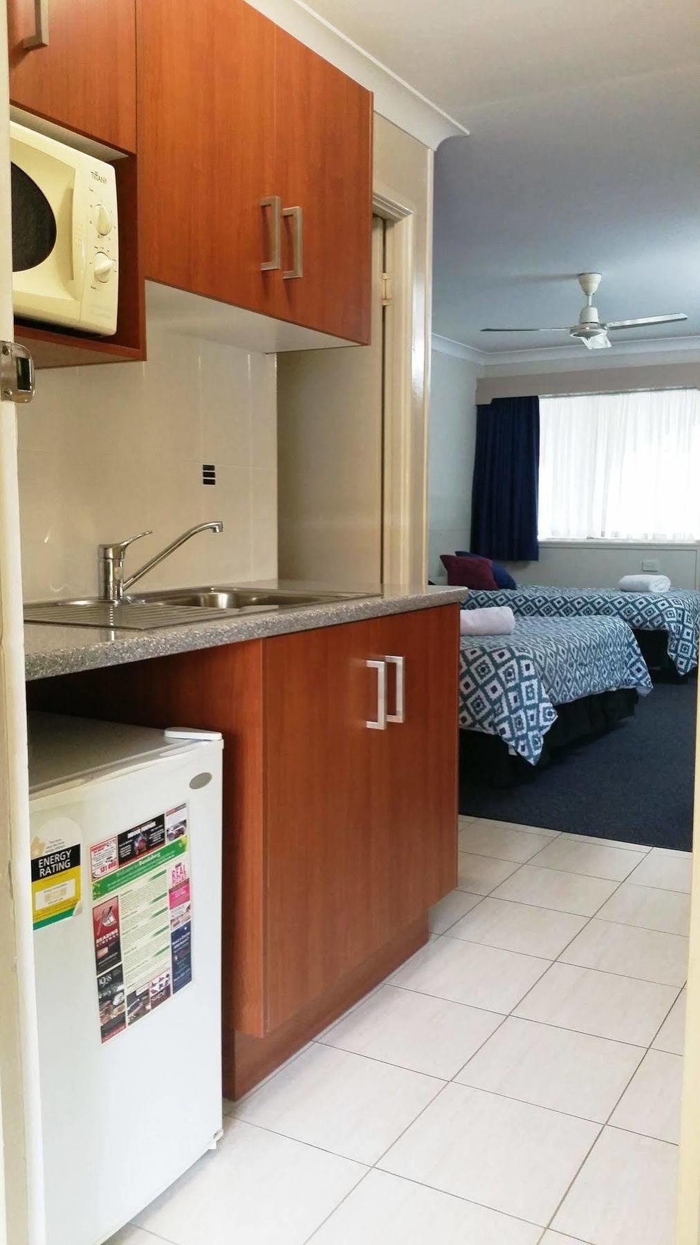 Bundaberg Coral Villa Motor Inn Экстерьер фото